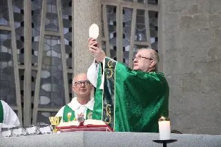 Paróquia São Luís Gonzaga acolhe 62 novos Ministros Extraordinários da Sagrada Comunhão - 6
