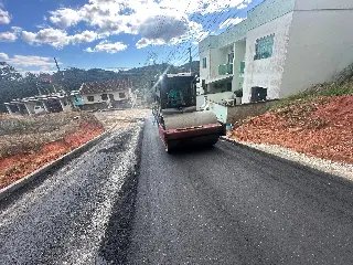 Mais uma rua é concluída pelo Programa de Pavimentação Comunitária - 2