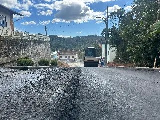 Mais uma rua é concluída pelo Programa de Pavimentação Comunitária - 4