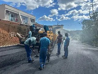 Mais uma rua é concluída pelo Programa de Pavimentação Comunitária - 1