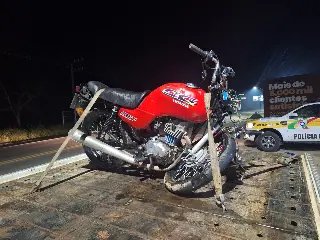 Carro com placas Brusque se envolve em grave acidente com moto em SC - 2