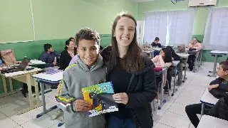 Escolas de Brusque recebem livro infantil que celebra a diversidade e a inclusão - 2