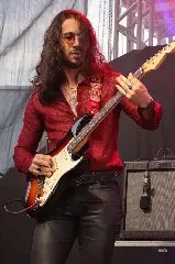 O som que conecta gerações no Rock na Praça - 11
