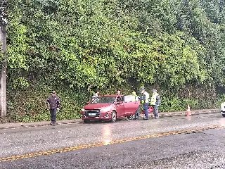(VÍDEO) Colisão no Guarani deixa vítima ferida e rodado destruído - 2