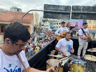 Marcha para Jesus reúne 6 mil em celebração e fé em Brusque - 2