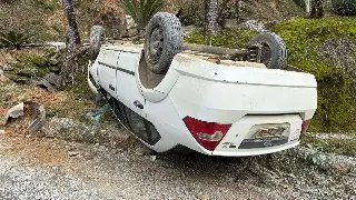 (VÍDEO) Carro fica sem freios e capota, em Botuverá - 2