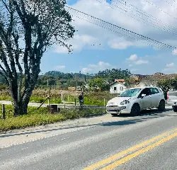 Menina de 12 anos morre após colisão entre bicicleta e carro - 3