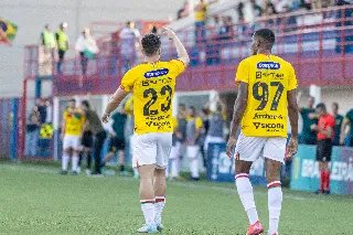Quadricolor sofre virada nos acréscimos e é derrotado pelo Londrina - 7