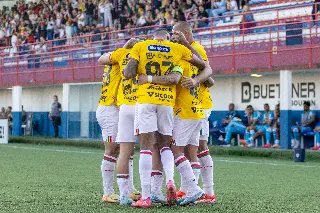 Quadricolor sofre virada nos acréscimos e é derrotado pelo Londrina - 4