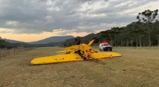 Queda de avião mata uma e fere gravemente outra pessoa - 1