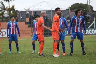 Renaux arranca empate contra o Camboriú e leva decisão para o Augusto Bauer - 4