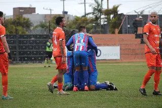 Renaux arranca empate contra o Camboriú e leva decisão para o Augusto Bauer - 5