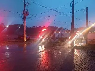 (URGENTE) Motorista sofre ferimentos graves após acidente na Beira Rio - 4