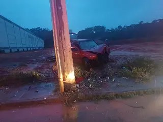 (URGENTE) Motorista sofre ferimentos graves após acidente na Beira Rio - 1