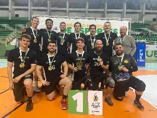 Dom Joaquim conquista título do vôlei masculino nos Comunitários - 4