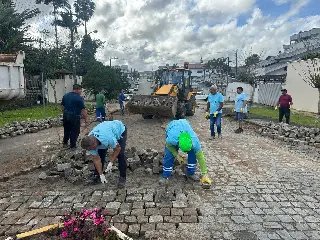 Via de paralelepípedo no Jardim Maluche passa por revitalização - 2