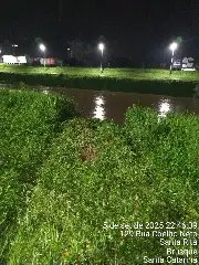 (VÍDEO) Carro cai no rio Itajaí-Mirim durante a noite em Brusque - 3