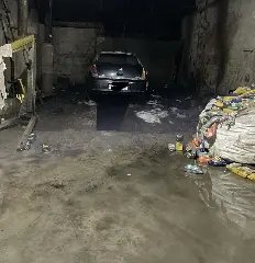 Proprietário tenta combater fogo, mas falha e vê veículo ser destruído - 2