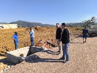 Equipes se preparam para ampliação de rede na nova Beira Rio sentido Dom Joaquim - 1