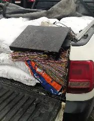 Jovem sem CNH é flagrado transportando 1,3 tonelada de fios de cobre - 1