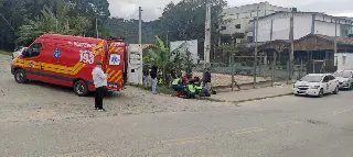 (VÍDEO) Acidente entre carro e moto deixa motociclista ferido no Rio Branco - 1