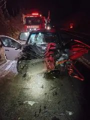 Três idosos ficam gravemente feridos em colisão entre carro e carreta - 1