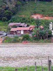 (VÍDEO) Homem some ao cair no Rio Itajaí-Açu - 4