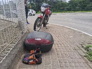 (VÍDEO) Motociclista fica ferido após colisão com carro na Beira Rio - 5
