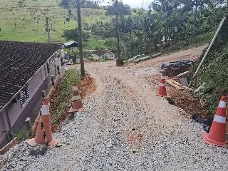 (VÍDEO) Moradores cobram conclusão de obra e prefeitura promete finalizar drenagem - 1
