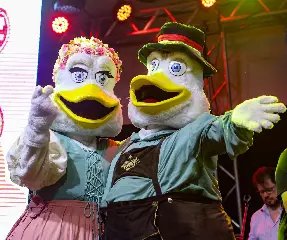 Milhares de fenafesteiros curtiram a noite de sábado no Pavilhão da Fenarreco - 6