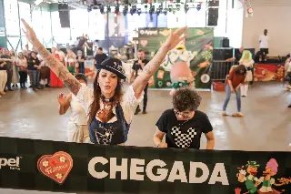 Famílias lotam pavilhões da Fenarreco no primeiro domingo da festa - 3