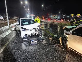 Colisão entre dois veículos deixa quatro feridos - 1
