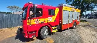 Homem fica soterrado em escavação e é salvo por colegas de trabalho - 1