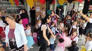 Tradição germânica é celebrada com crianças da rede municipal de ensino - 2