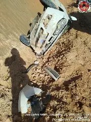 Motorista é levado ao hospital após capotamento em Guabiruba - 2