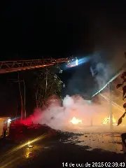 Bombeiros atualizam informações sobre incêndio na empresa - 6
