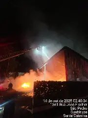 Bombeiros atualizam informações sobre incêndio na empresa - 1
