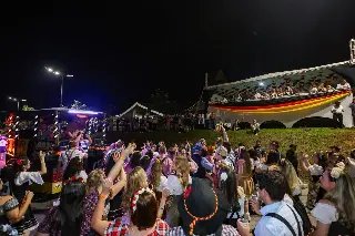 Desfile da 38ª Fenarreco encanta público na avenida Beira Rio - 5