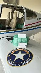 (VÍDEO) Avião carregado de iPhones é apreendido e piloto vai preso - 1