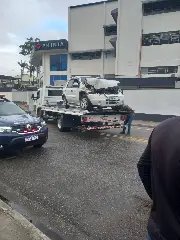 (VÍDEO) Motorista colide EcoSport em rolo compressor na Rua Blumenau - 1