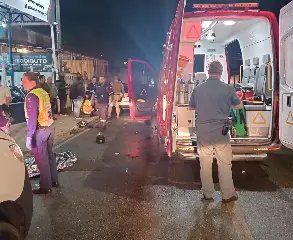 Motociclista morre após colisão com carro na contramão - 3