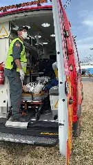 Motociclista fica preso embaixo de carro em acidente grave - 1