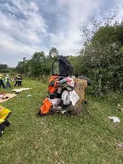Idosa morre e quatro ficam feridos após carro capotar em SC - 1