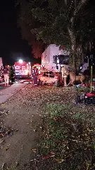 Acidente violento mata três e destrói carro - 4