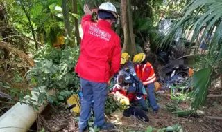 Veículo parado se move sozinho e provoca grave acidente em ribanceira - 2