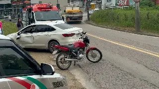 (VÍDEO) Casal cai de moto e fica ferido no Limeira - 4