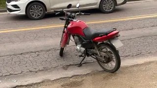 (VÍDEO) Casal cai de moto e fica ferido no Limeira - 6