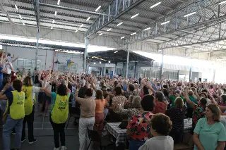 Bingo de Natal do Clube de Mães da Apae de Brusque reúne grande público - 7