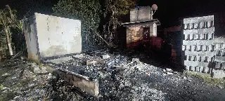 Bombeiros evitam o pior ao combater incêndio na casa - 2