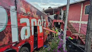 Ônibus de banda catarinense se envolve em colisão fatal no Paraná - 3